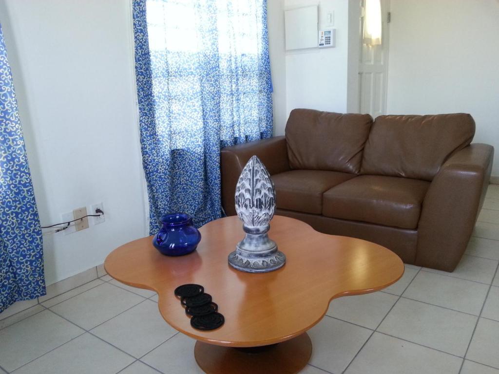 Orange Rembrandt Studio Apartments Willemstad Quarto foto